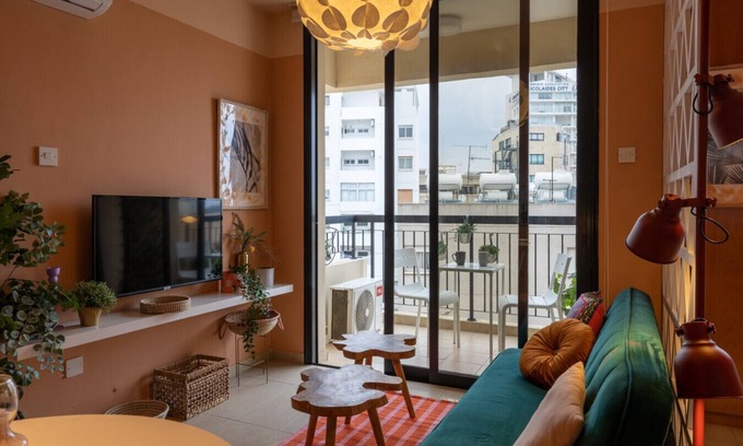 Larnaca City Centre Apartamento | Johny's Spot in Larnaca