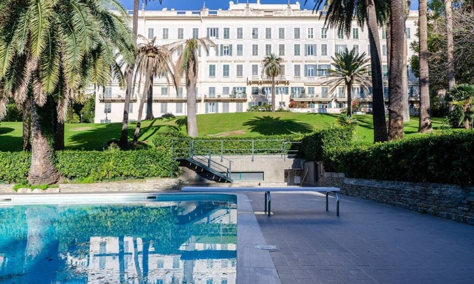 Nervi Apartamento | JOIVY Lovely Apt with Communal Pool in Nervi