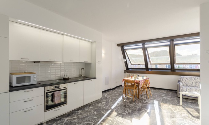 Sestri Levante Apartamento | JOIVY Spacious Apt For 6, Near Train Station And Beach