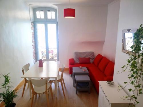 Foix Apartamento | Joli duplex avec balcon et vue sur place du centre historique !