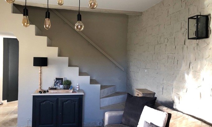 Saint-Saturnin-les-Avignon Casa | Jolie Maison de Village Cosy 3 Chambres à Côté D'avignon