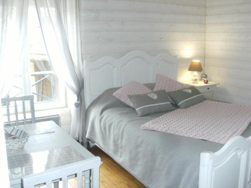 Basse-Normandie Cama Y Desayuno | jolie chambre dans ancien corps de ferme
