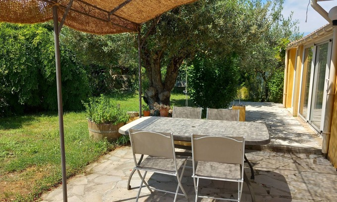 Cleon-d'Andran Casa | Jolie Maison Avec Jardin Paysagé