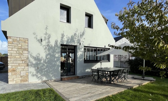 Arzon Casa | Jolie Maison Familiale à 5 Mins à Pied de la Mer!