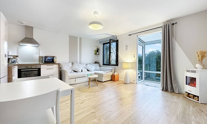 Plouescat Casa | Jolie maison, jardin, clim, parking *La Pommedepin