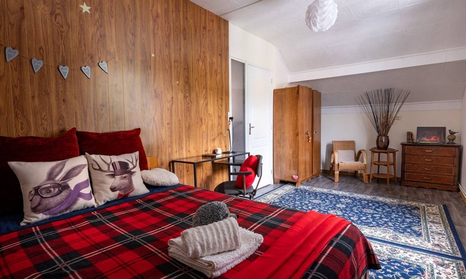 Romainville Casa | ❤️Jolie room in a charming house, 7min walk from the metro