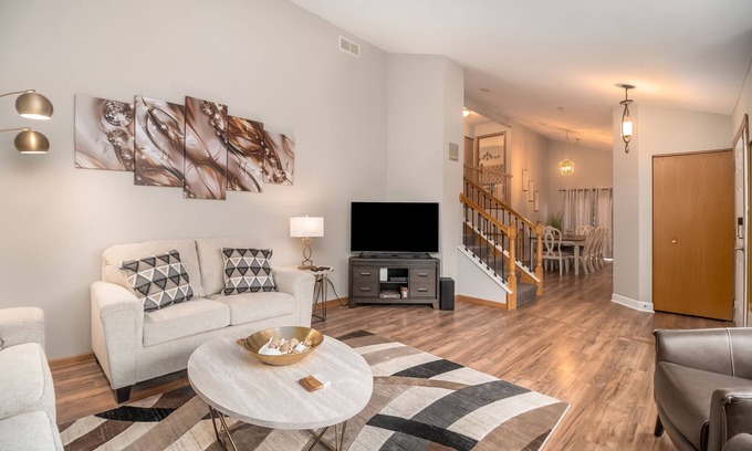 Joliet Casa | Joliet Arcade FHS Rental