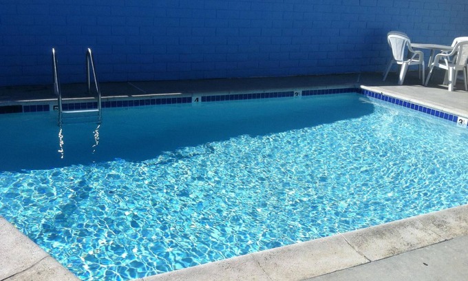 Marina del Rey Hotel | Jolly Roger Hotel