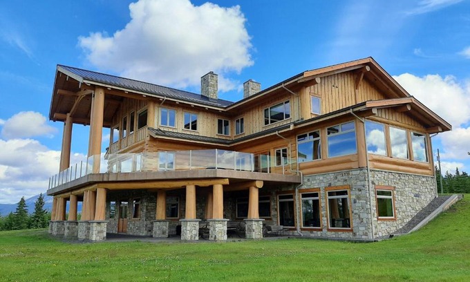 Smithers Casa | Jollymore Ranch