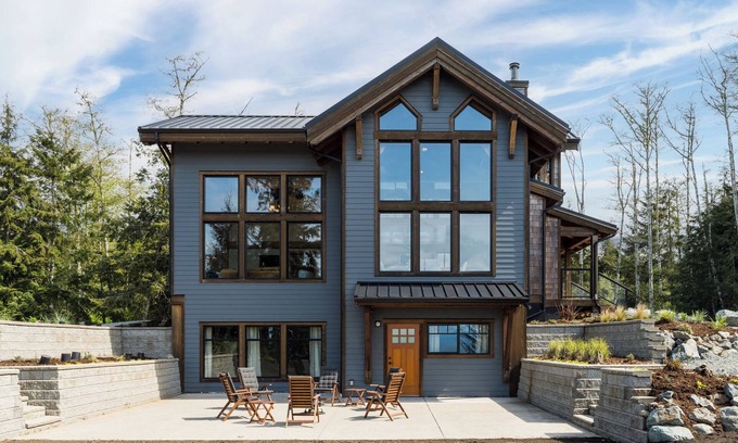 Juan de Fuca Electoral Area Casa | Jordan river kelp bed beach house