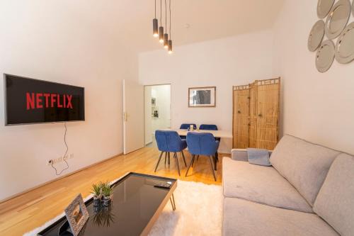 Kaisermuhlen Apartamento | josef's home I Classic Apartment I UNO-City, VIC