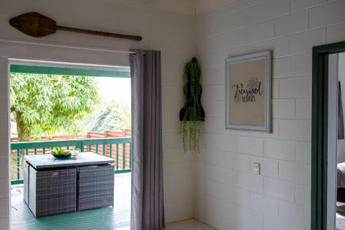 Avarua Casa | Joseph Retreat