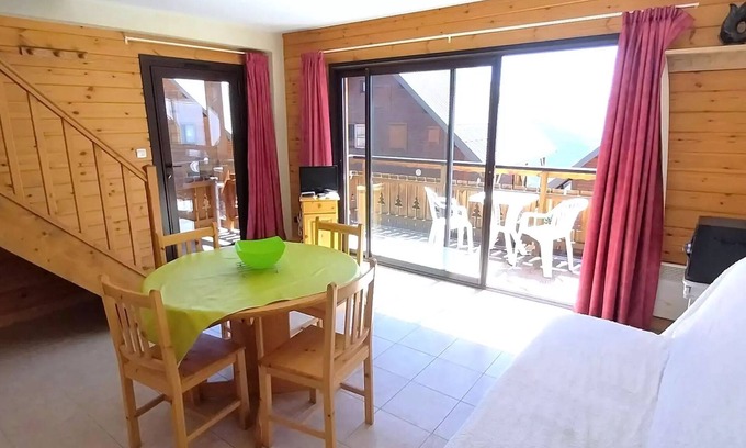 Reallon Apartamento | Joubelle Residence - Apartment 6 people cozy in chalet in Reallon