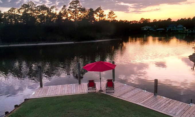 Kiln Casa | Jourdan River House: Enjoy life on the river!
