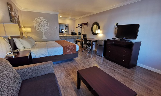 Woodland Hotel | Journey Inn