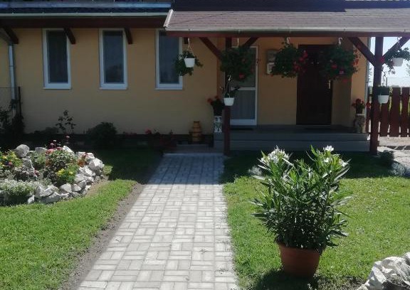 Balatonkeresztur Casa | József Apartman