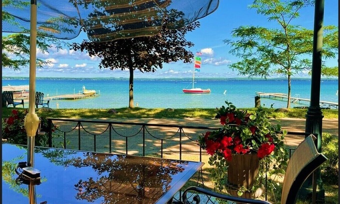 Higgins Lake Cabaña | JR Resort: Lake Front Cottage, BEST VIEW ON THE LAKE!! BEST VALUE ON THE LAKE!!!