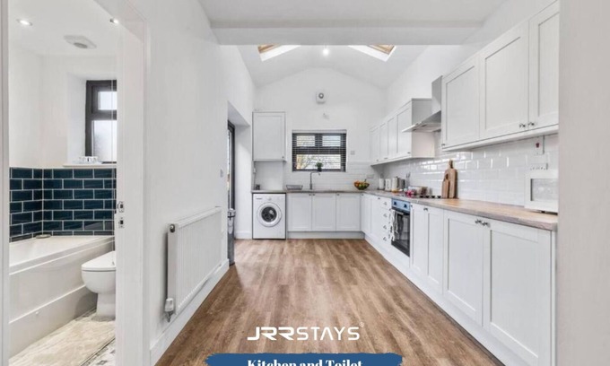 Winshill Casa | JRR Stays - Burton Upon Trent - 43 Min Alton Towers