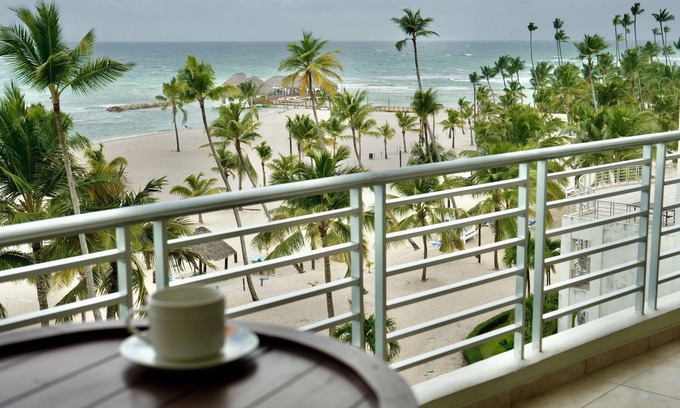 Altos de Arroyo Hondo Apartamento | Residencia CostaDelSol-JuanDolio 3Bds+2BR+6Pax+WiFi-BBQ+FrontBeach