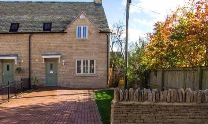 Cheltenham Cabaña | Jubileo Mews, ANDOVERSFORD