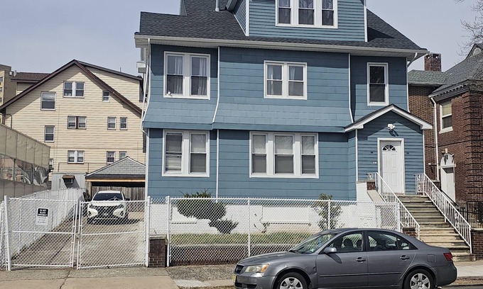 Weequahic Apartamento | Judees' Comfort 2 Spacious 2-bedroom apartment available in charming Newark, NJ.