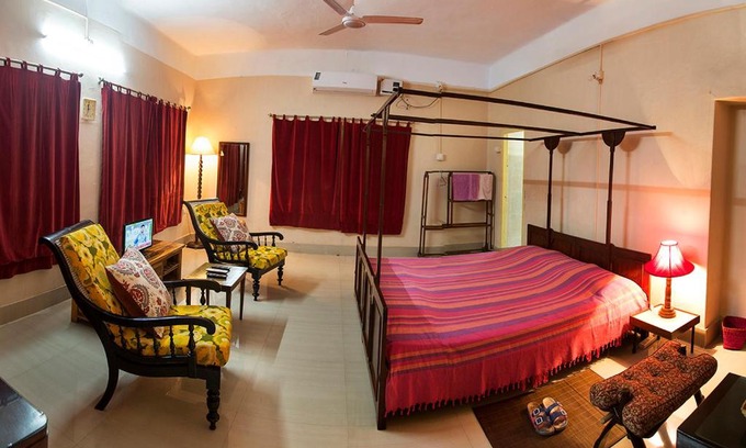 Puri Casa | Judges Court