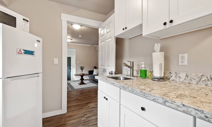 Atlantic Casa | Judkins Guesthouse 3 Bedroom Duplex