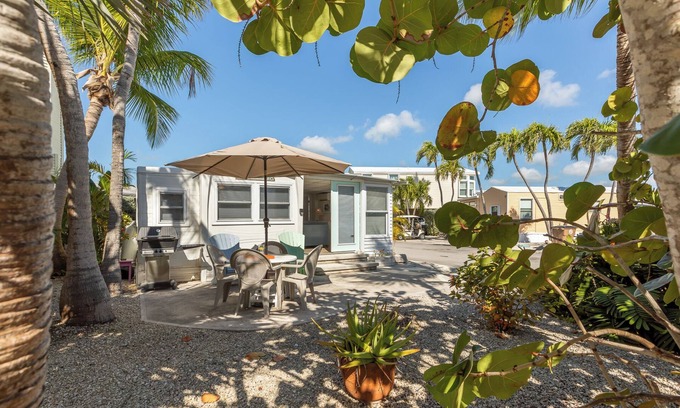 Cutthroat Harbor Estates Casa | JUDY'S PLACE ~ 2 Bedroom, 1 Bathroom Home in Venture Out Community!