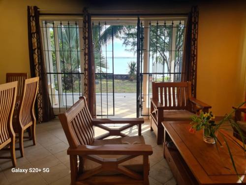 Port Louis Casa | Jugroop beach house