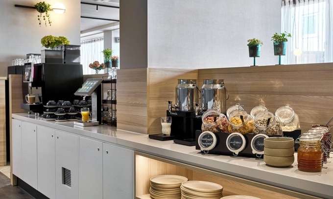 Mitte Hotel | June Six Hotel Hannover City