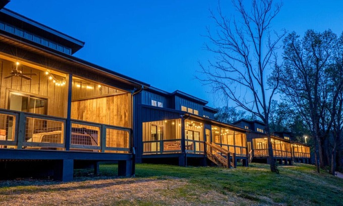 Johnson City Chalet De Esquí | Juneburger Chalet on The Watauga River