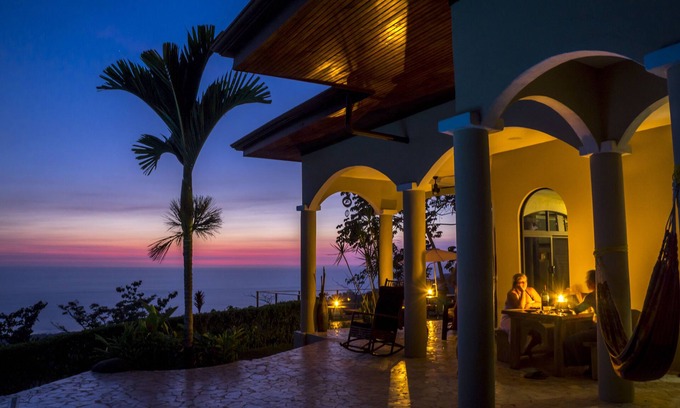 Ballena Casa | Jungle Luxury! Impresionante vista de la cola de la ballena! Piscina, ducha al aire libre, etc. ¡¡5 ESTRELLAS!!
