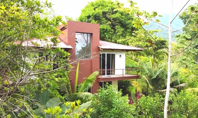 Cantón de Parrita Casa | Jungle Montain House with Privite Pool and 3 Bedrooms near Manuel Antonio