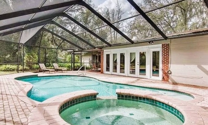 Temple Terrace Apartamento | Jungle Oasis - Close to Busch Gardens, USF, Amphitheatre & Florida Fairgrounds