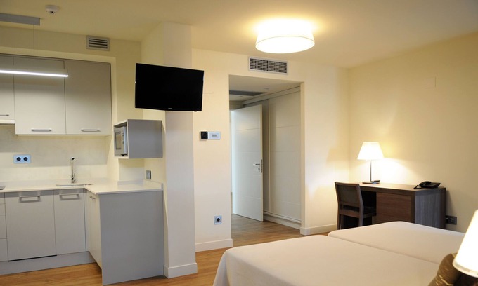 Ponferrada Apartamento | Estudio Junior en pleno centro histórico (Solo Adultos)