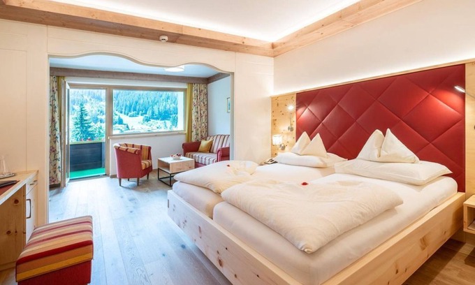 Bad Kleinkirchheim Casa | Juniorsuite 42 m² / Zirbe - Thermenwelt Hotel Pulverer