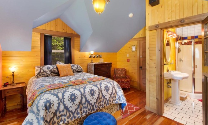 Friday Harbor Hotel | Juniper Lane Guest House