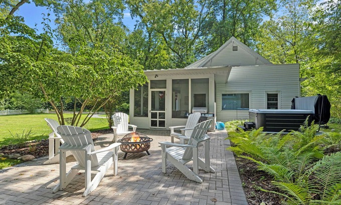 Lakeside Casa | Juniper Presents: A Classic Lakeside Cottage w/ Hot Tub, Steps from the Beach