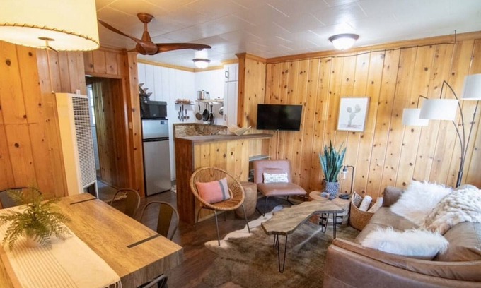 June Lake Casa | Juniper Two-Bedroom Suite (Unit 6) at Lake Front Cabins