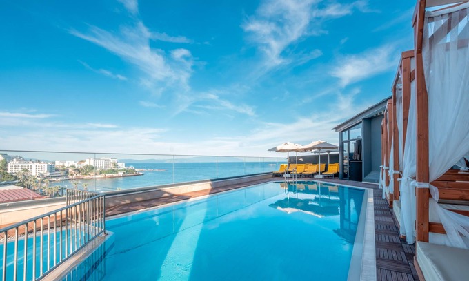 Kadnlar Denizi Mahallesi Hotel | Jura Hotels Ada Beach Kuşadası