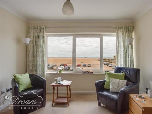 West Bay Casa | Jurassic View
