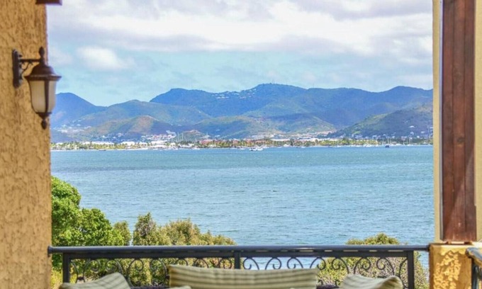 Philipsburg Condominio | JusMarNa Penthouse: Porto Cupecoy, 1BR + Coche gratis: Edif. 12, 4-B