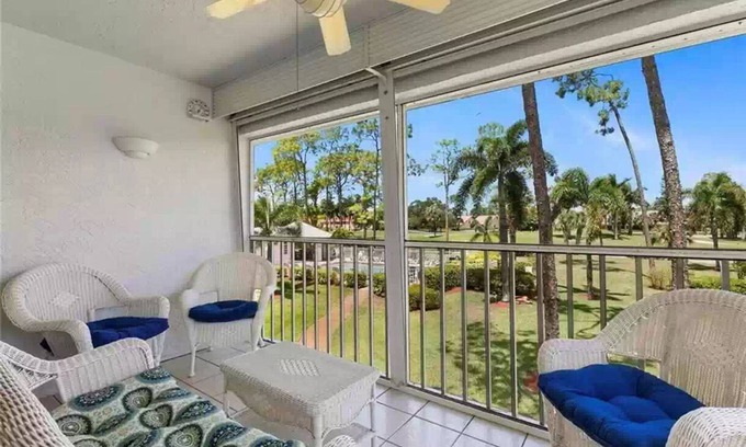 Gleneagles Condominio | A pocos minutos de 5th Ave y la gran playas en Nápoles