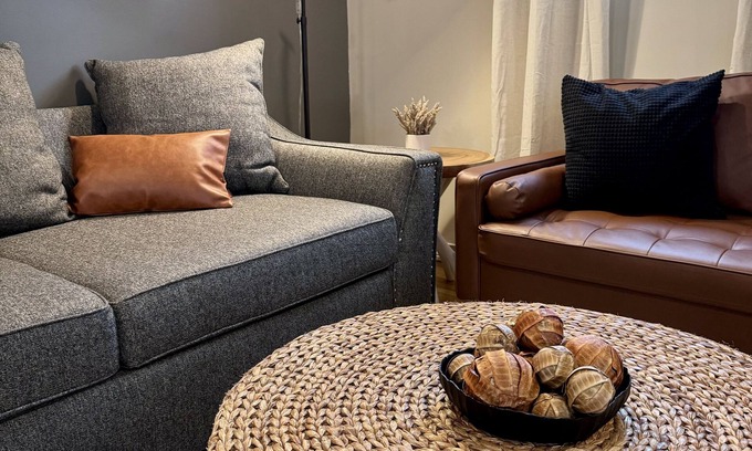 Allenton Casa | "Just Peachy" Quaint Home in Romeo