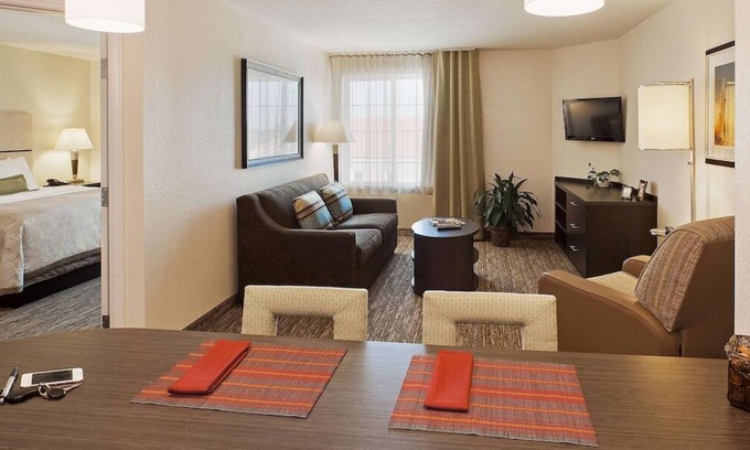 Southfield Casa | Just What You Were Looking For! 3 Relaxing Units w/ Parking, Perfect for family!