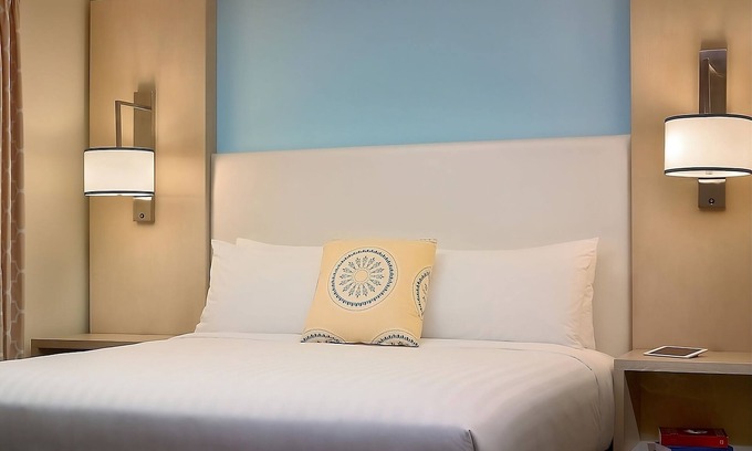 Omaha Hotel | Just What You Were Looking For! Onsite Pool, Free Breakfast, Pets Allowed