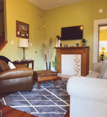 Lexington Casa | JW's LOFT - Pet Fee Additional Charge