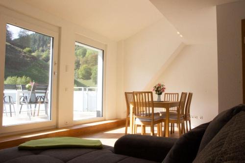 Untermunstertal Apartamento | Köpfchen-Ferienwohnungen – Wohnung Köpfle