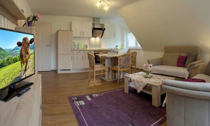 Untermunstertal Apartamento | Köpfleblick vacation apartment in Haus Bergblick
