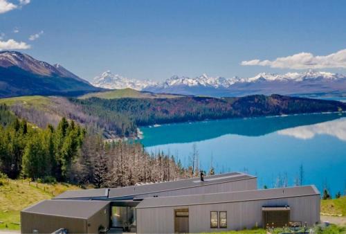 Ben Ohau Casa | Kārearea Lakehouse at Lake Pukaki